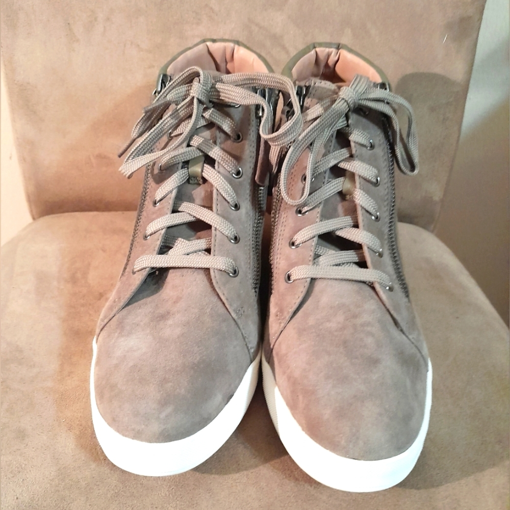 Linea Paolo Suede Boots